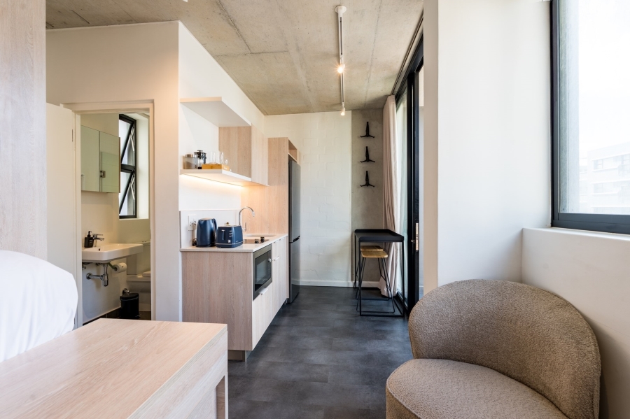 1 Bedroom Property for Sale in Sea Point Western Cape